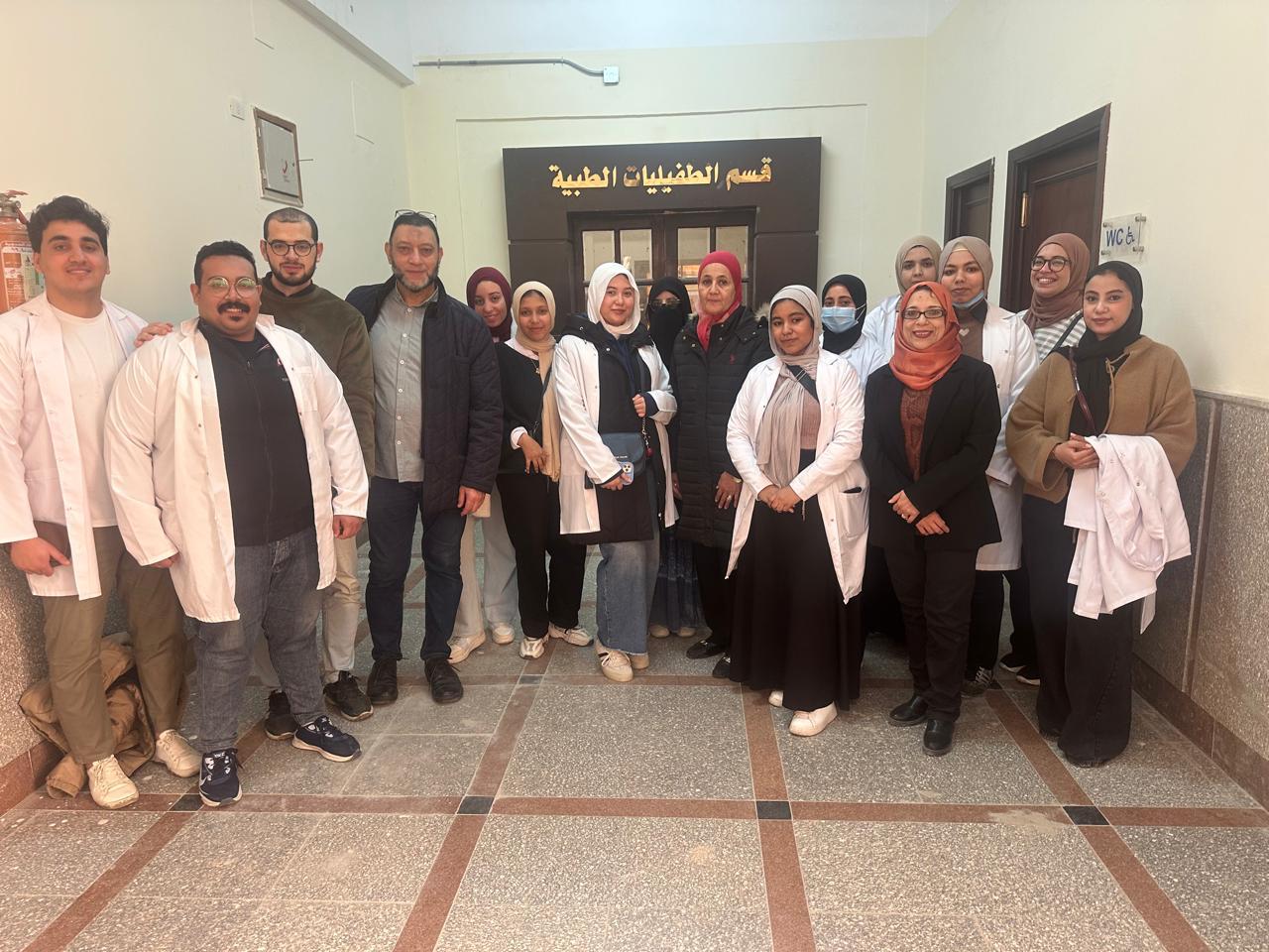 انطلاق ورشة العمل التدريبية لصبغ أفلام الدم وفحص الطفيليات بطب المنصورة 